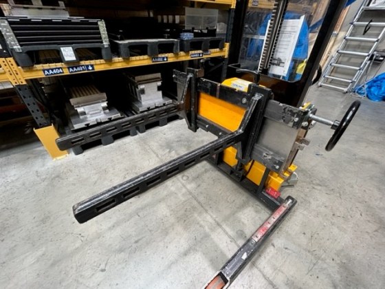 Carreffe Lift Truck with Tool Handler Pic 07